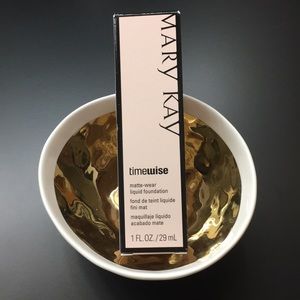 Mary-Kay Timewise Matte-Wear Liquid Foundation
